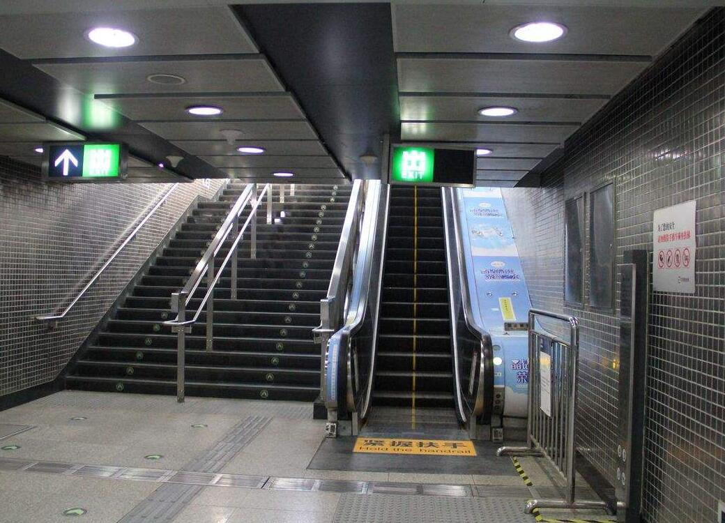 旧电梯回收