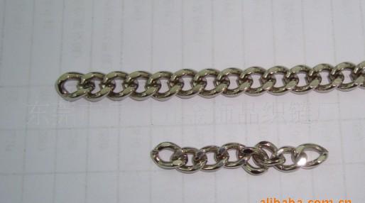 钢架雪车在 瑞士 、 奥地利 、 意大利 、 德国 以及 美国 等国家兴起