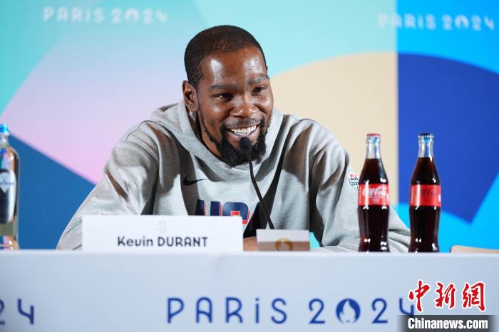 巴黎奥运库里首次披上国字号战袍：为金牌而来