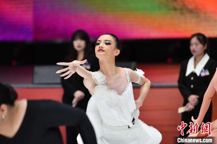 成都体舞大赛六赛合一 首次增设校园集体舞组别