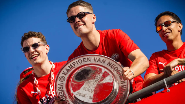 埃因霍温提前5轮问鼎荷甲冠军 创纪录刷新夺冠历