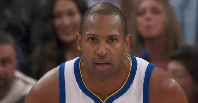 勇士逆转快船锁定季后赛席位 格林霍福德关键表